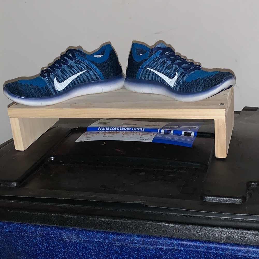 Youth Nike flyknit